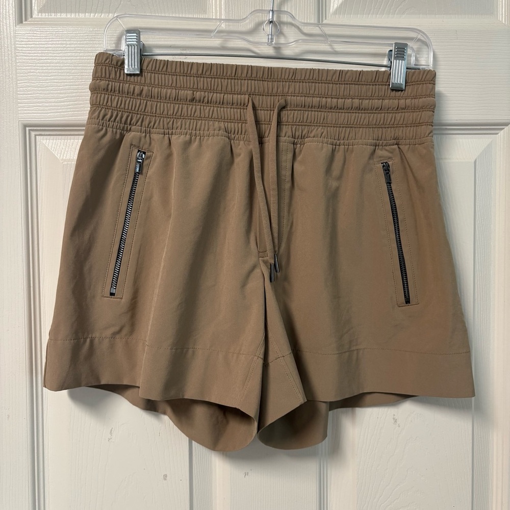 💜 3/$15. Athleta shorts, women’s size 2